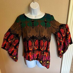 Womens Cato Butterfly Shirt size Medium